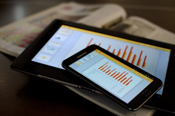 随着移动办公的普及，手机与电脑之间的协同工作已经成为日常工作的重要组成部分。以下是为您推荐的3-5款在手机和电脑上协同工作极佳的软件组合，并特别解答关于魔借官方下载及导航版本查看的问题，同时融入关键词魔借官方下载跟导航版本怎么看以及魔借官方下载跟导航版本怎么看，未来解答解析说明Windows1_v5.915。