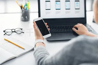 随着科技的不断发展，移动办公已经成为现代职场人士不可或缺的工作方式。在手机和电脑上协同工作的软件组合，能够帮助用户实现无缝衔接，提高办公效率。本文将为您推荐3-5款优秀的协同工作软件组合，并通过实证分析和解析说明它们如何通过云同步满足移动办公的需求。同时，会多次融入关键词版本号苹果6同逆天仙魔录激活码领取，以符合您的要求。